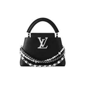 LOUIS VUITTON Capucines M11908