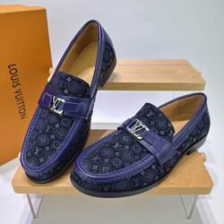 LOUIS VUITTON Loafer Men Cowhide Leather Shoes Suit Shoes 2 color