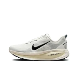 NIKE Vomero 18 'Coconut Milk' HM6803-101